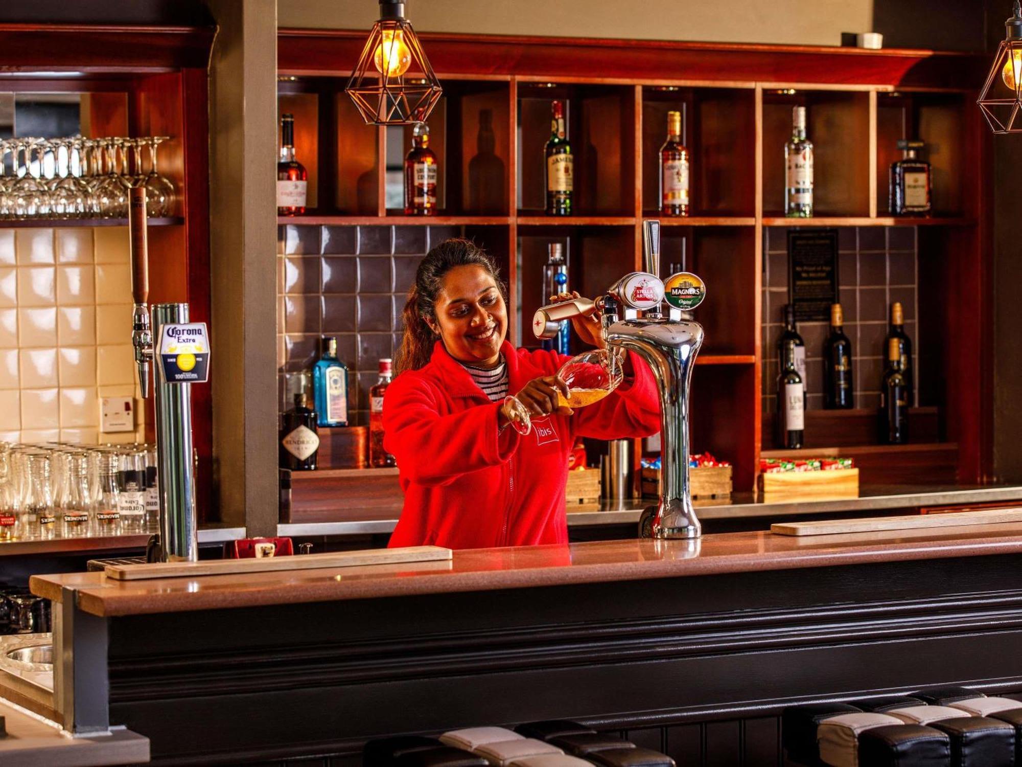 Hotel Ibis Coventry South Esterno foto