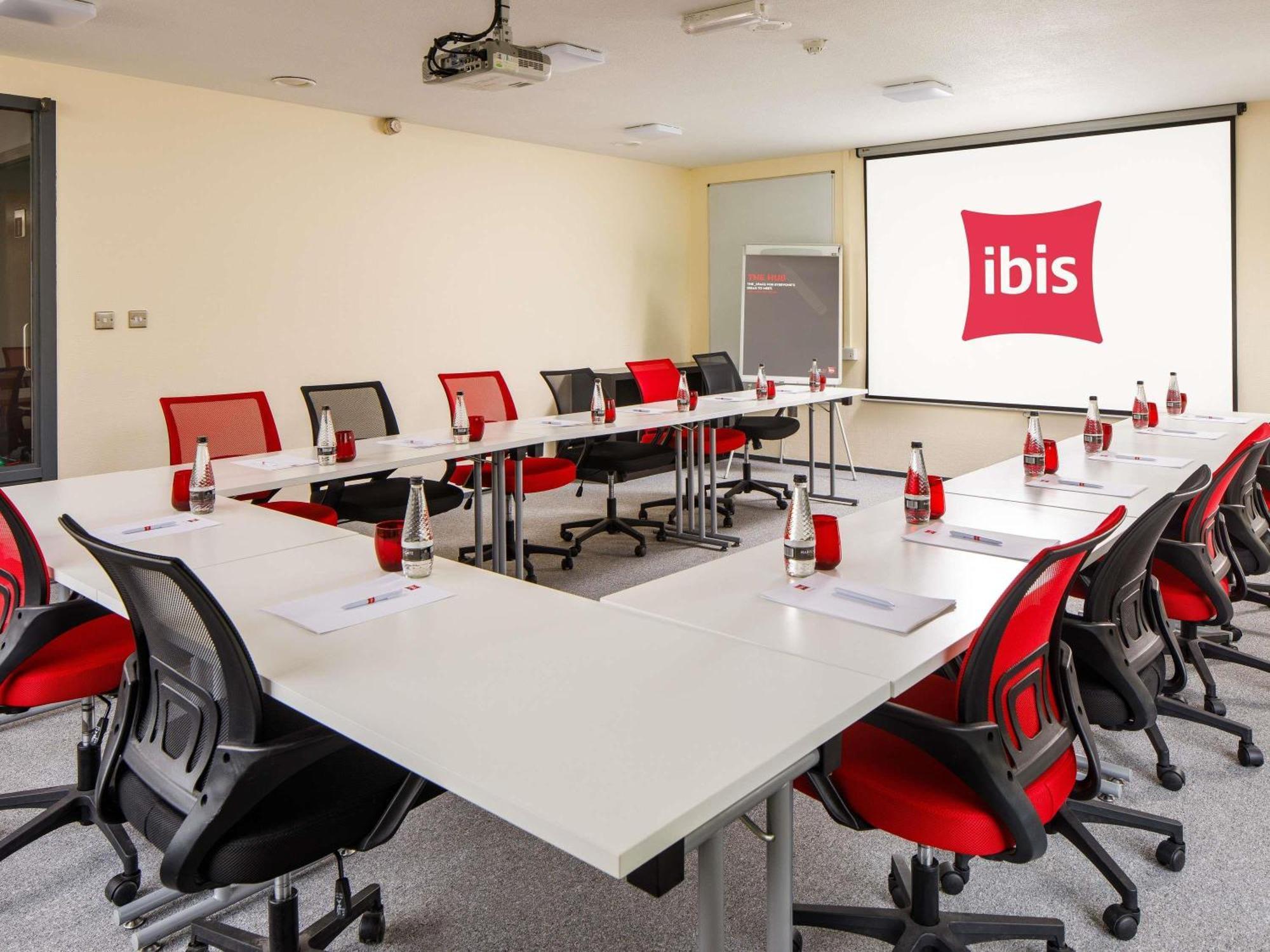 Hotel Ibis Coventry South Esterno foto