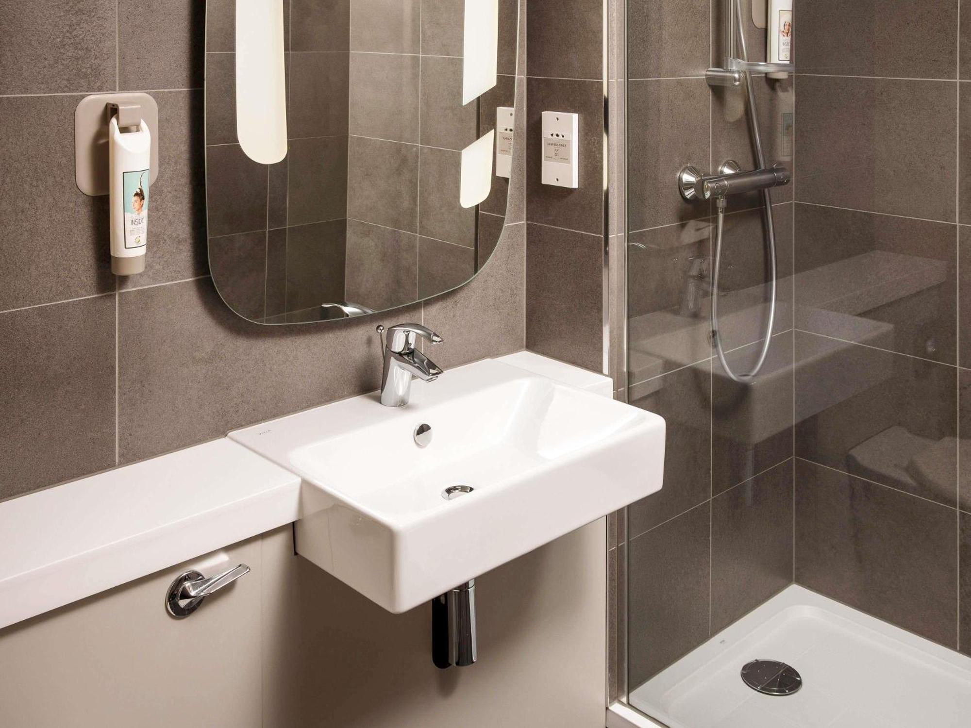 Hotel Ibis Coventry South Esterno foto